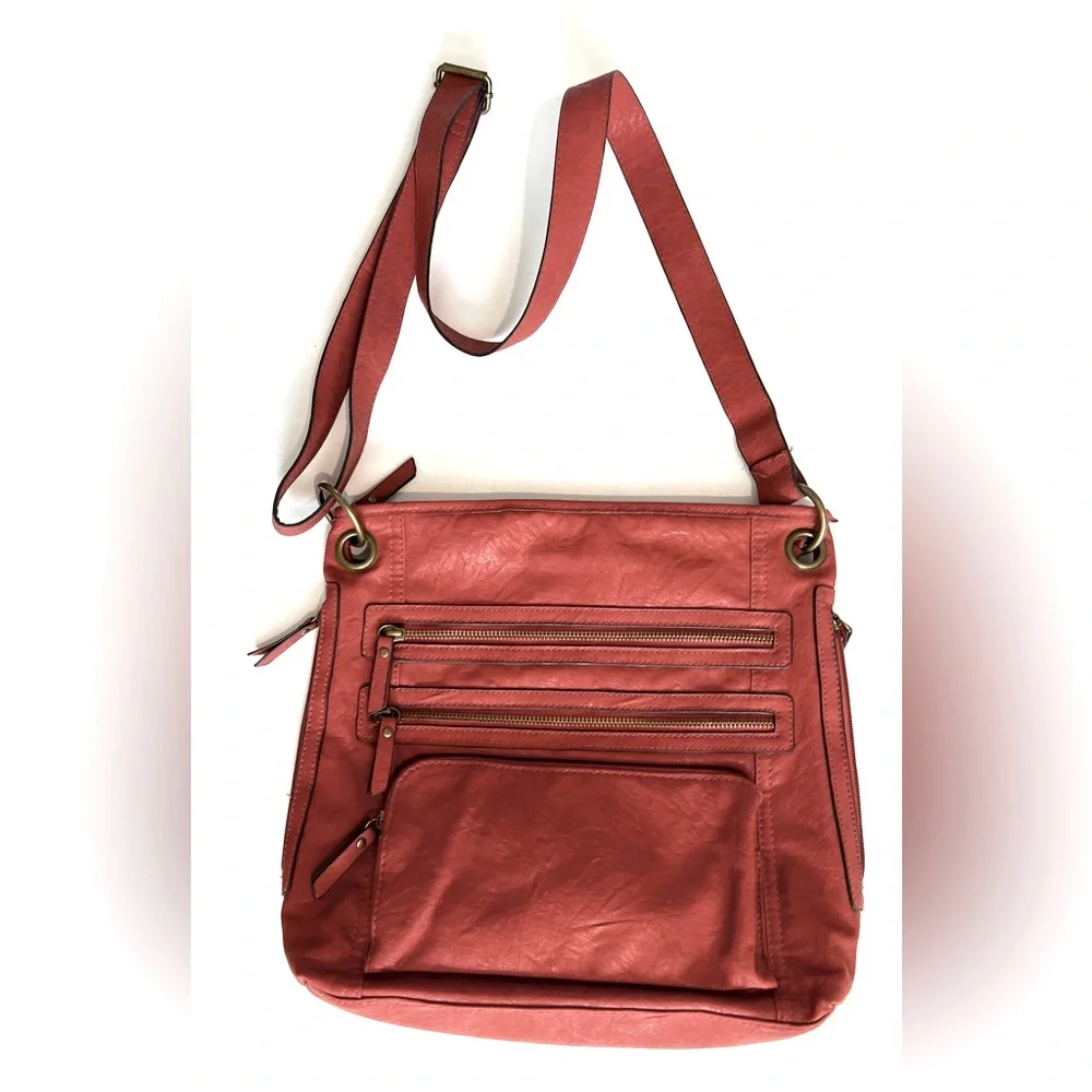Bueno Dark Red Leather Look Rectangular Handbag - Picture 1 of 7